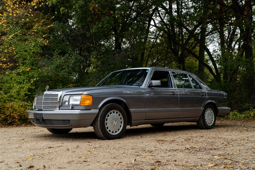 1987 Mercedes-Benz W126 S-Class Sedan - Image 3 of 31