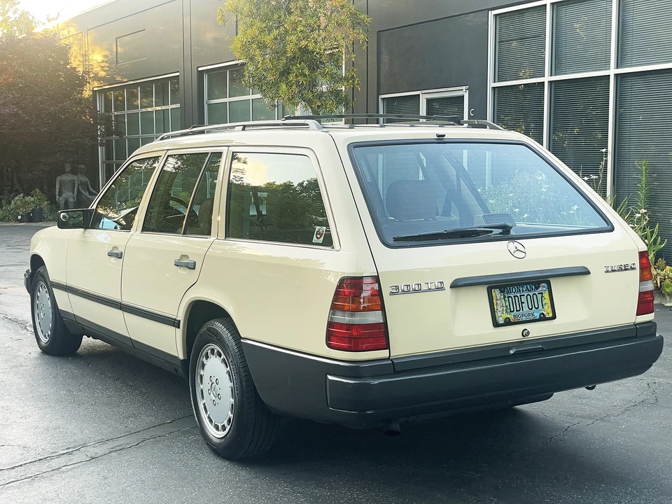 1987 Mercedes-Benz W124 E-Class - Image 9 of 31