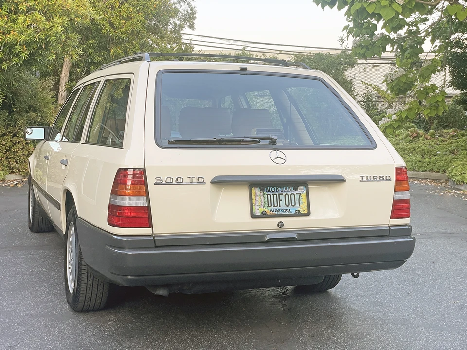 1987 Mercedes-Benz W124 E-Class - Image 11 of 31