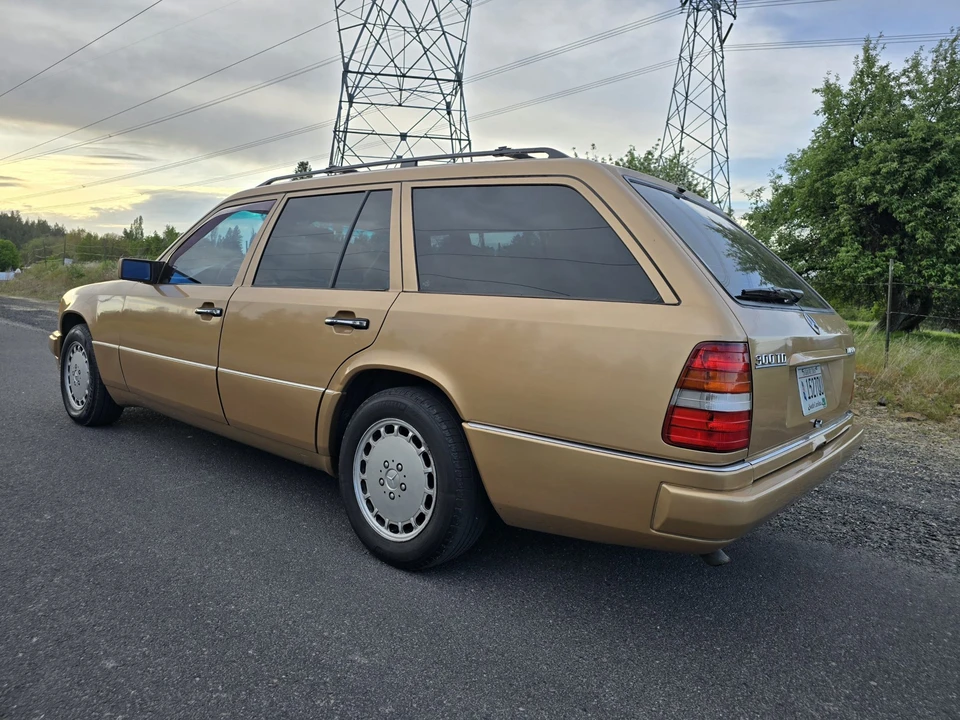 1987 Mercedes-Benz W124 E-Class - Image 12 of 31