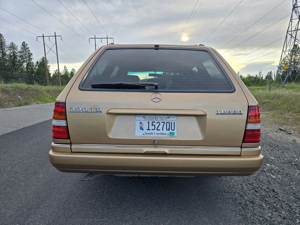 1987 Mercedes-Benz W124 E-Class - Image 9 of 31