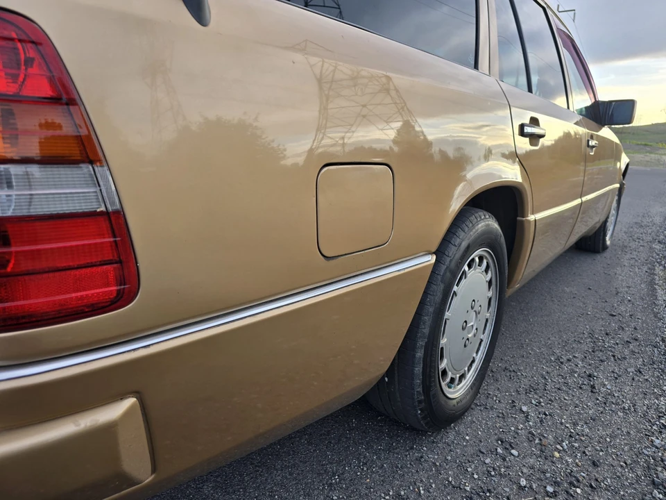 1987 Mercedes-Benz W124 E-Class - Image 26 of 31