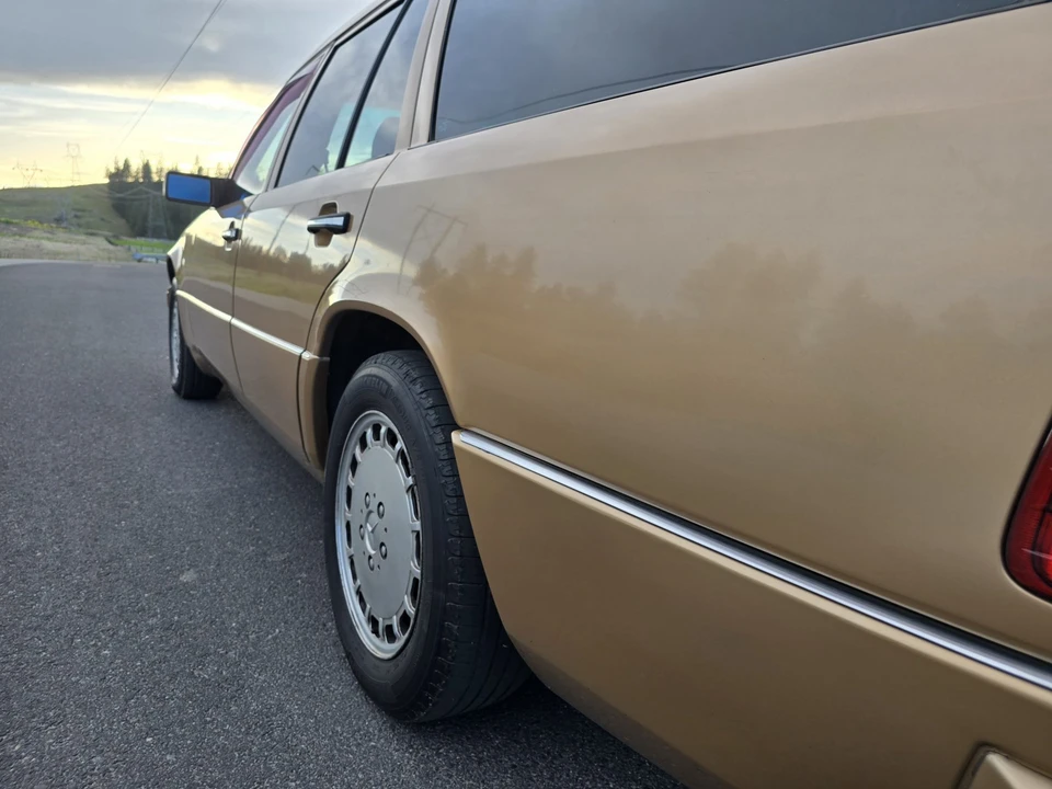 1987 Mercedes-Benz W124 E-Class - Image 30 of 31