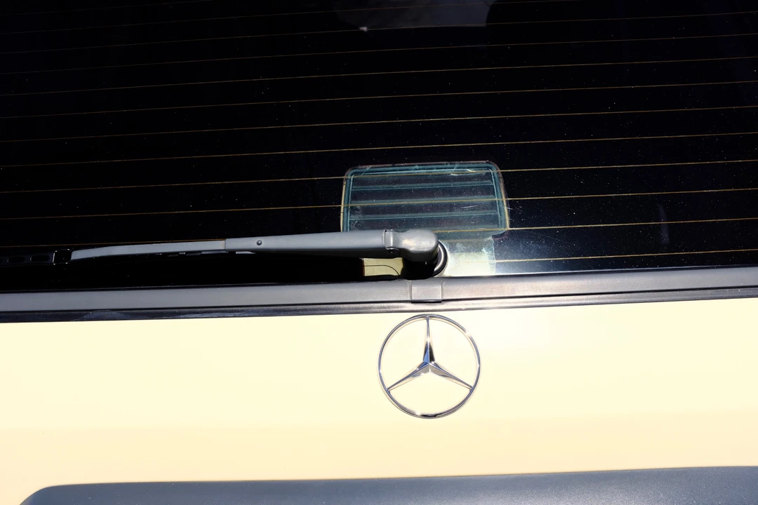 1987 Mercedes-Benz W124 E-Class - Image 11 of 31