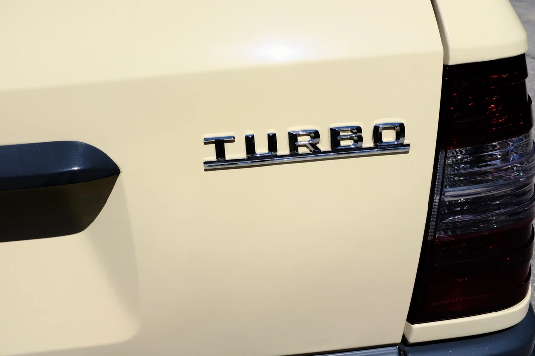1987 Mercedes-Benz W124 E-Class - Image 12 of 31