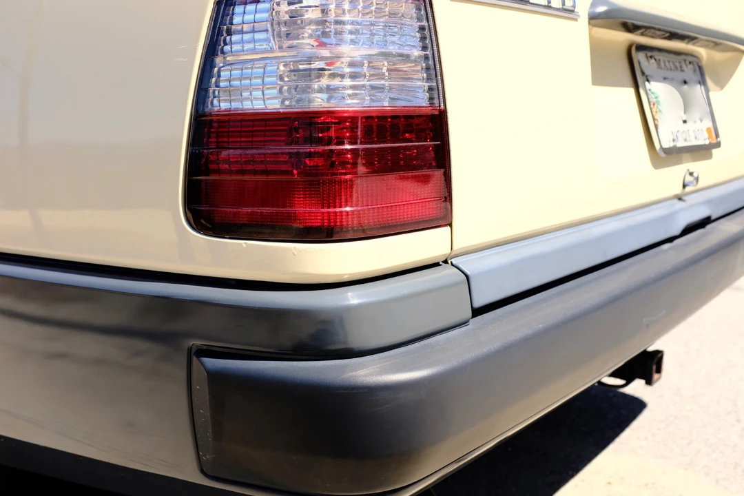 1987 Mercedes-Benz W124 E-Class - Image 14 of 31