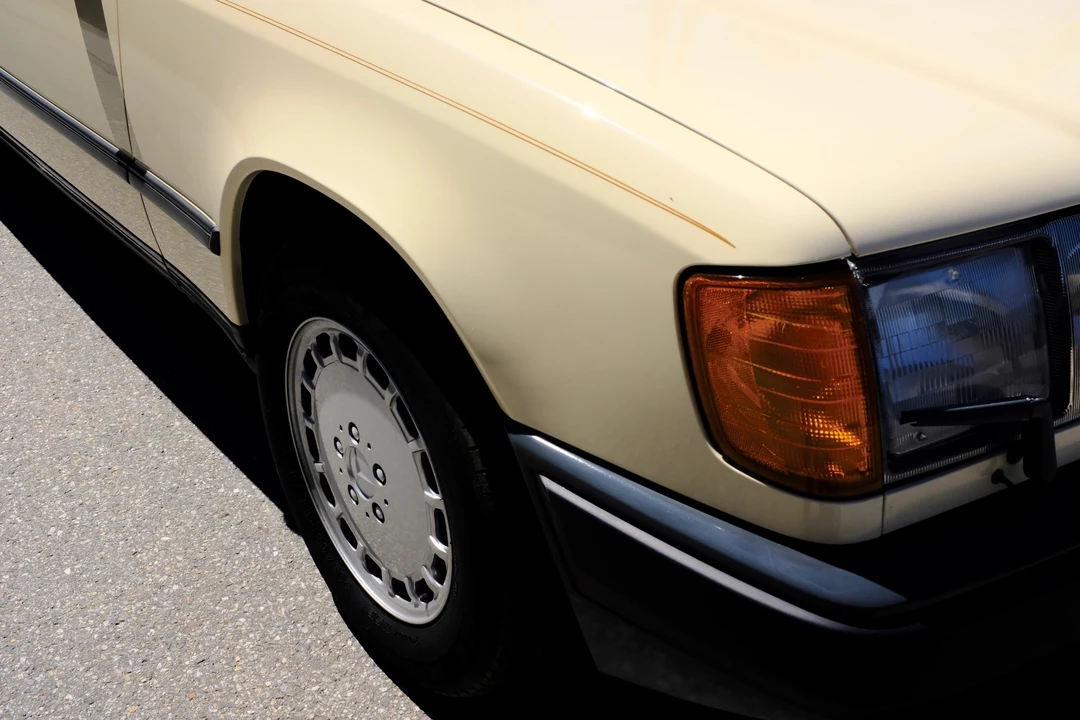 1987 Mercedes-Benz W124 E-Class - Image 26 of 31