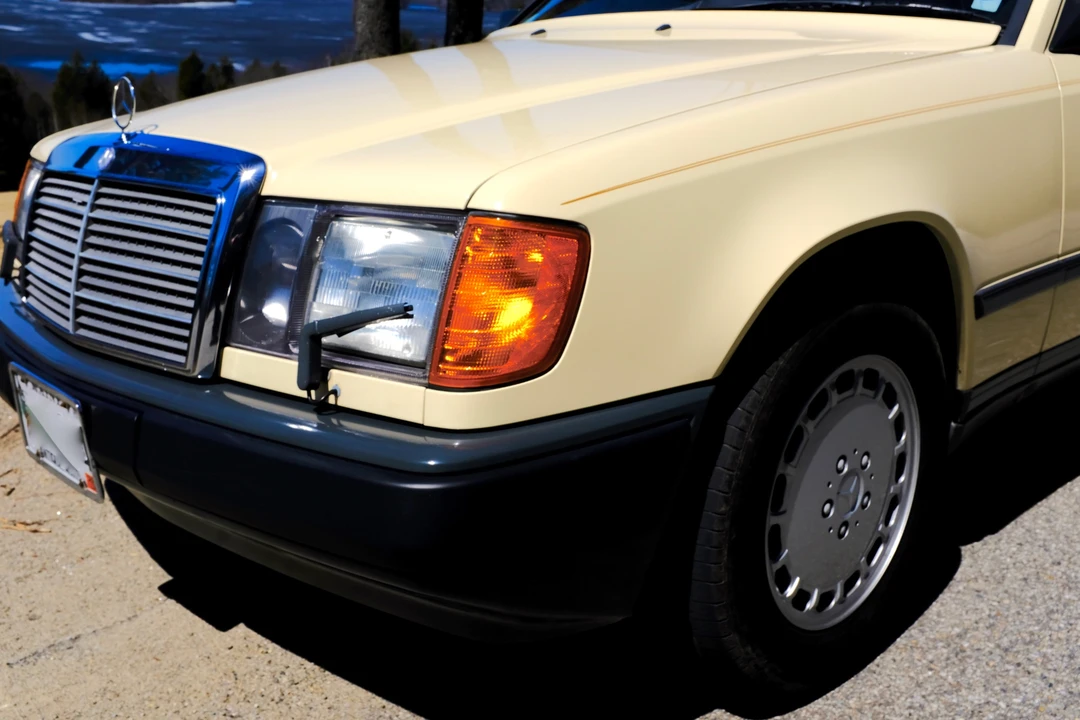 1987 Mercedes-Benz W124 E-Class - Image 9 of 31