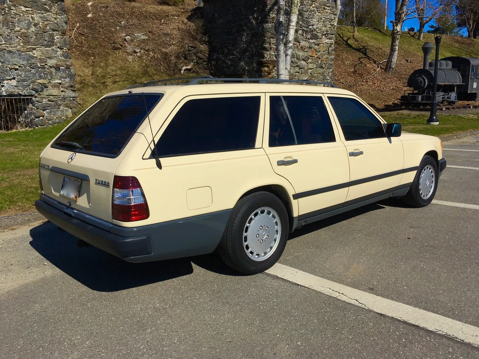 1987 Mercedes-Benz W124 E-Class - Image 4 of 31