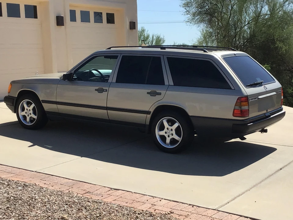 1987 Mercedes-Benz W124 E-Class - Image 8 of 10