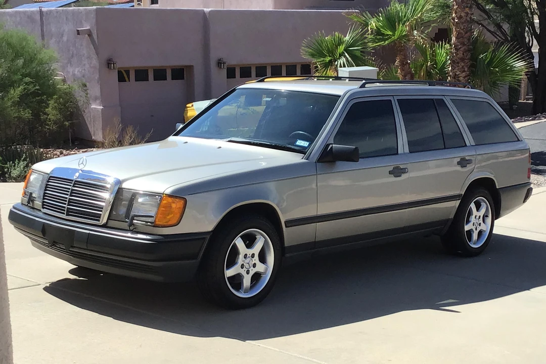 1987 Mercedes-Benz W124 E-Class - Image 2 of 10