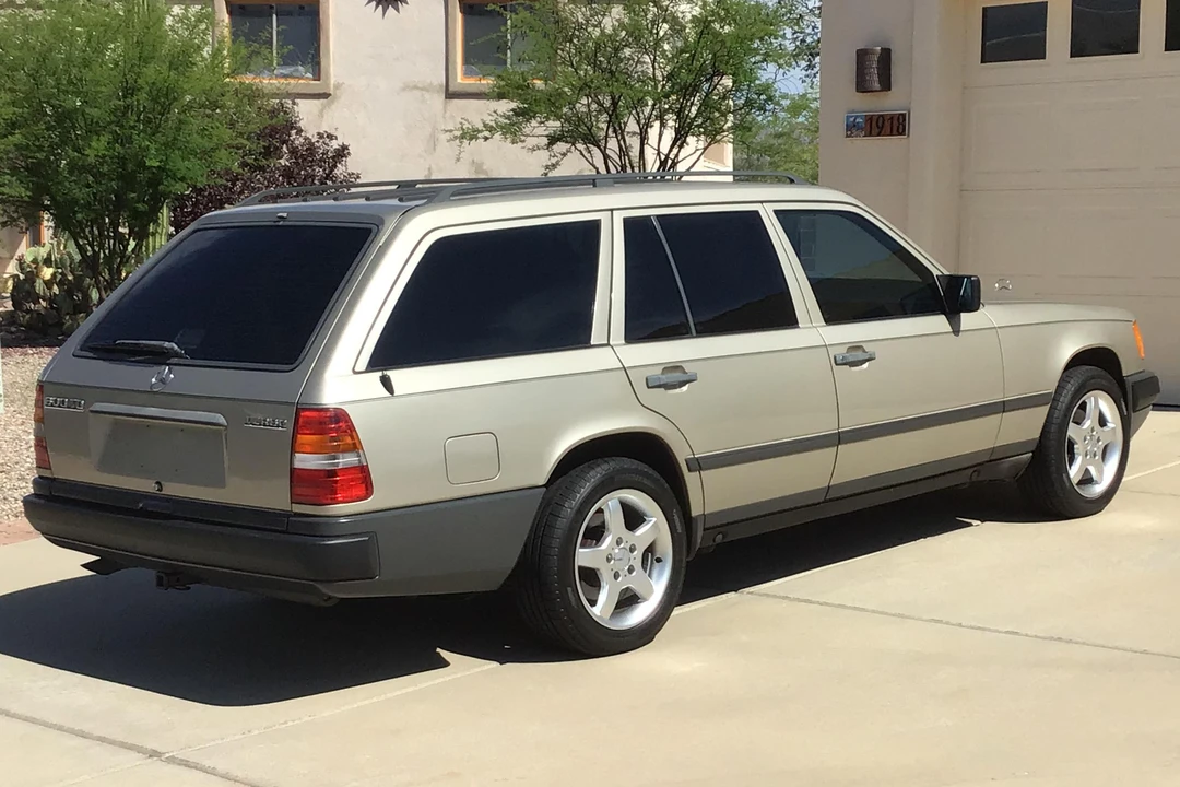 1987 Mercedes-Benz W124 E-Class - Image 4 of 10