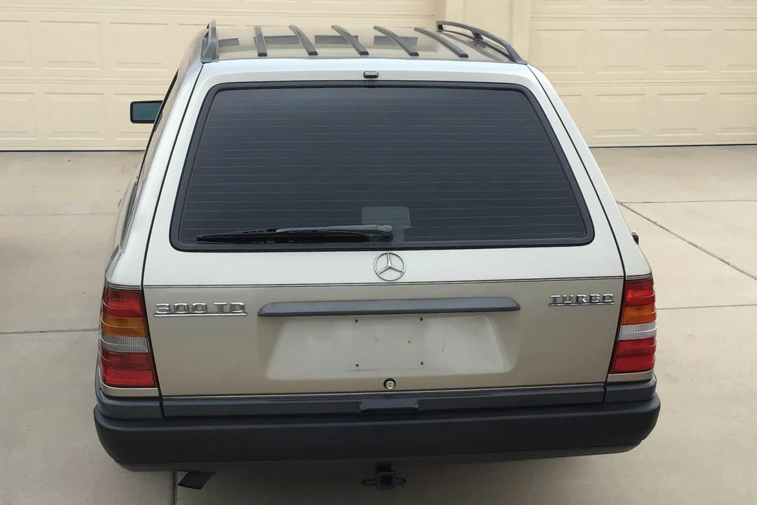 1987 Mercedes-Benz W124 E-Class - Image 5 of 10