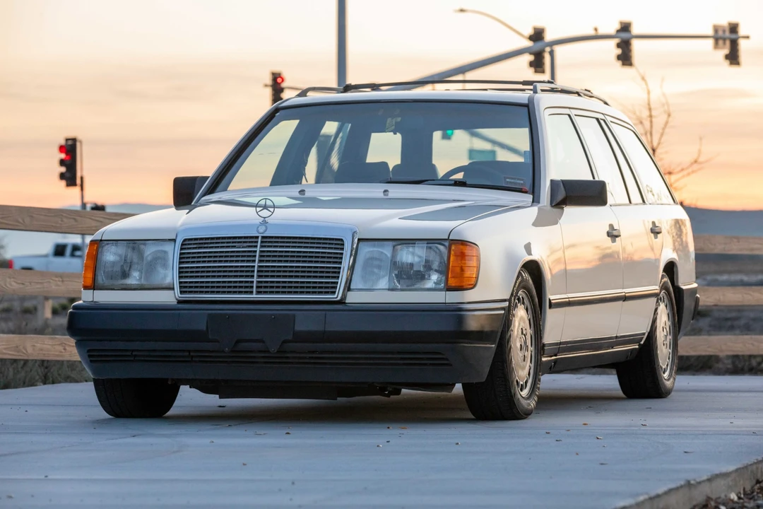 1987 Mercedes-Benz W124 E-Class - Image 4 of 31