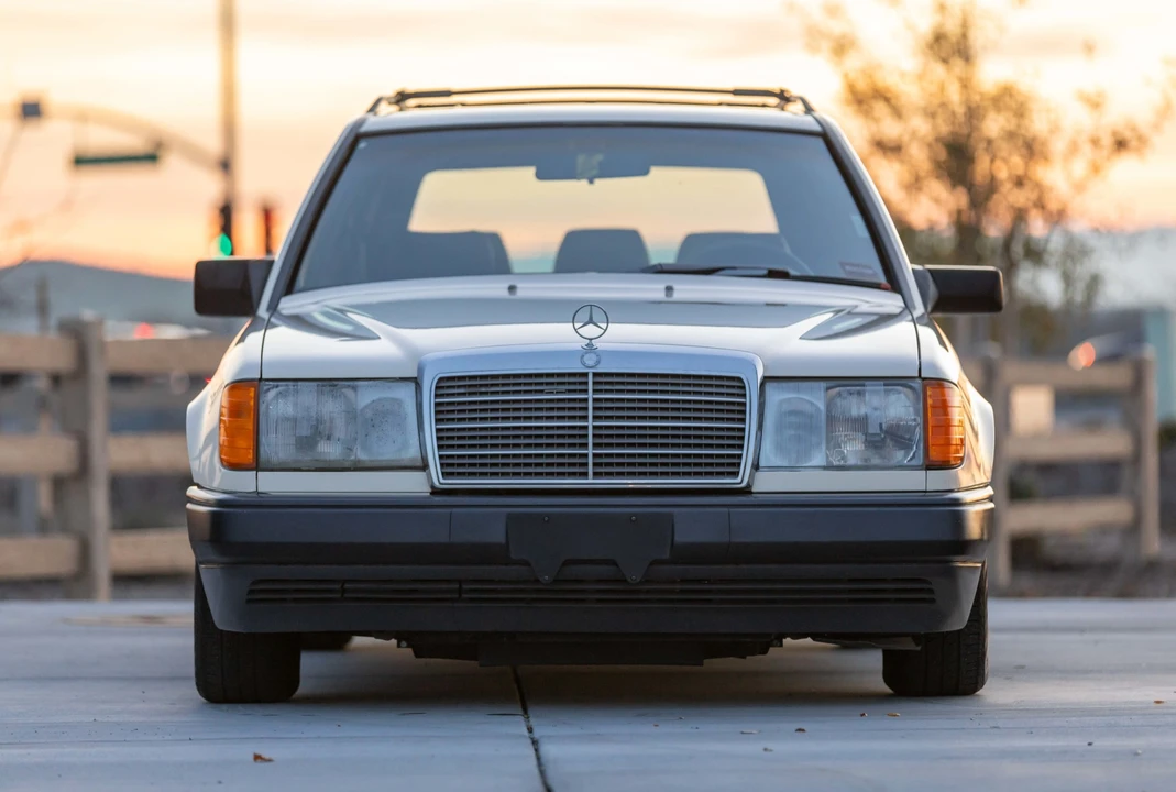 1987 Mercedes-Benz W124 E-Class - Image 3 of 31