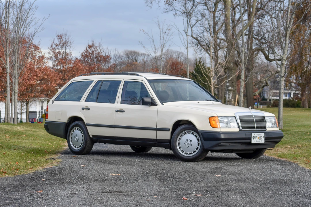1987 Mercedes-Benz W124 E-Class - Image 3 of 31