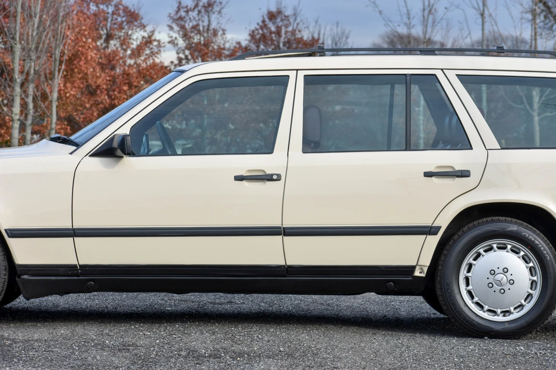 1987 Mercedes-Benz W124 E-Class - Image 23 of 31