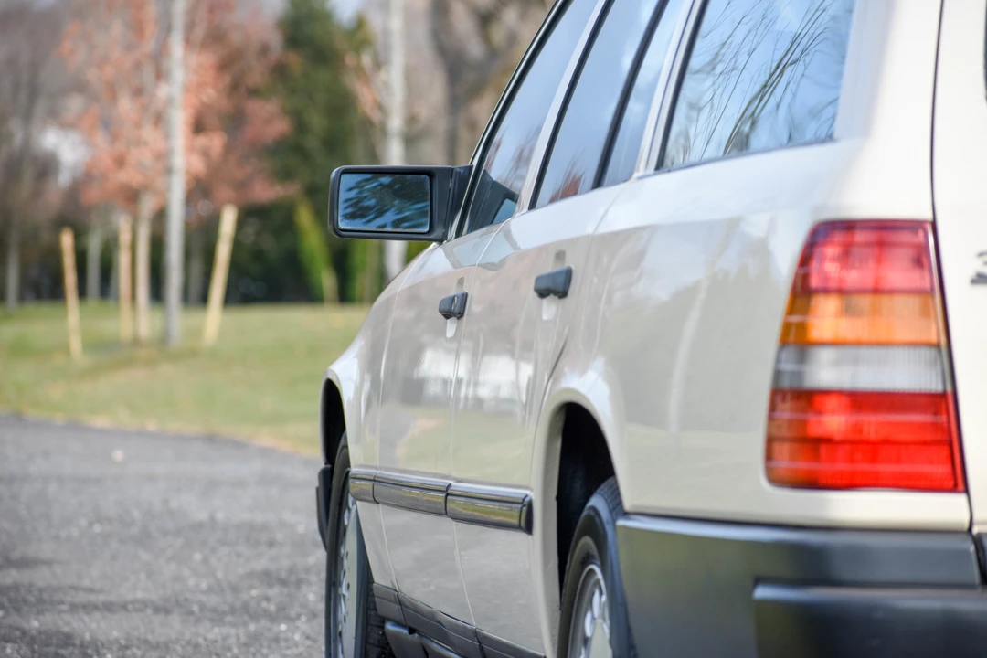 1987 Mercedes-Benz W124 E-Class - Image 31 of 31