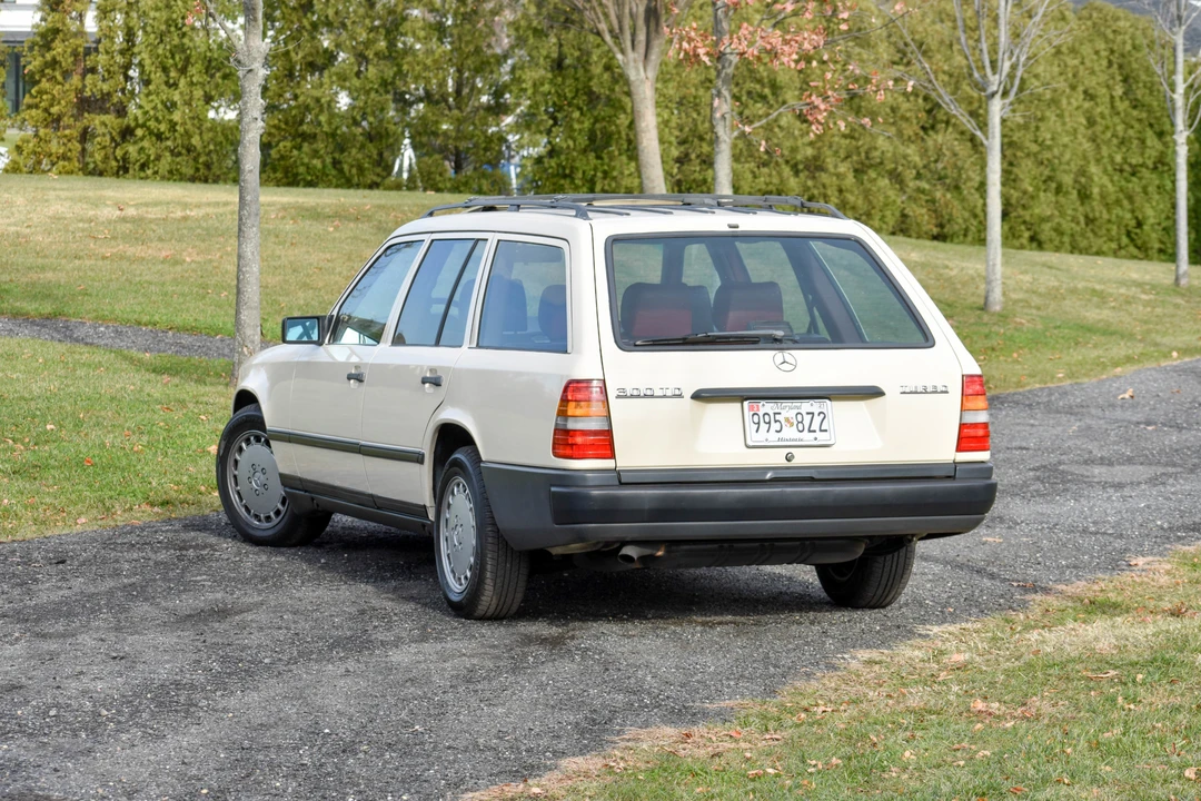 1987 Mercedes-Benz W124 E-Class - Image 16 of 31