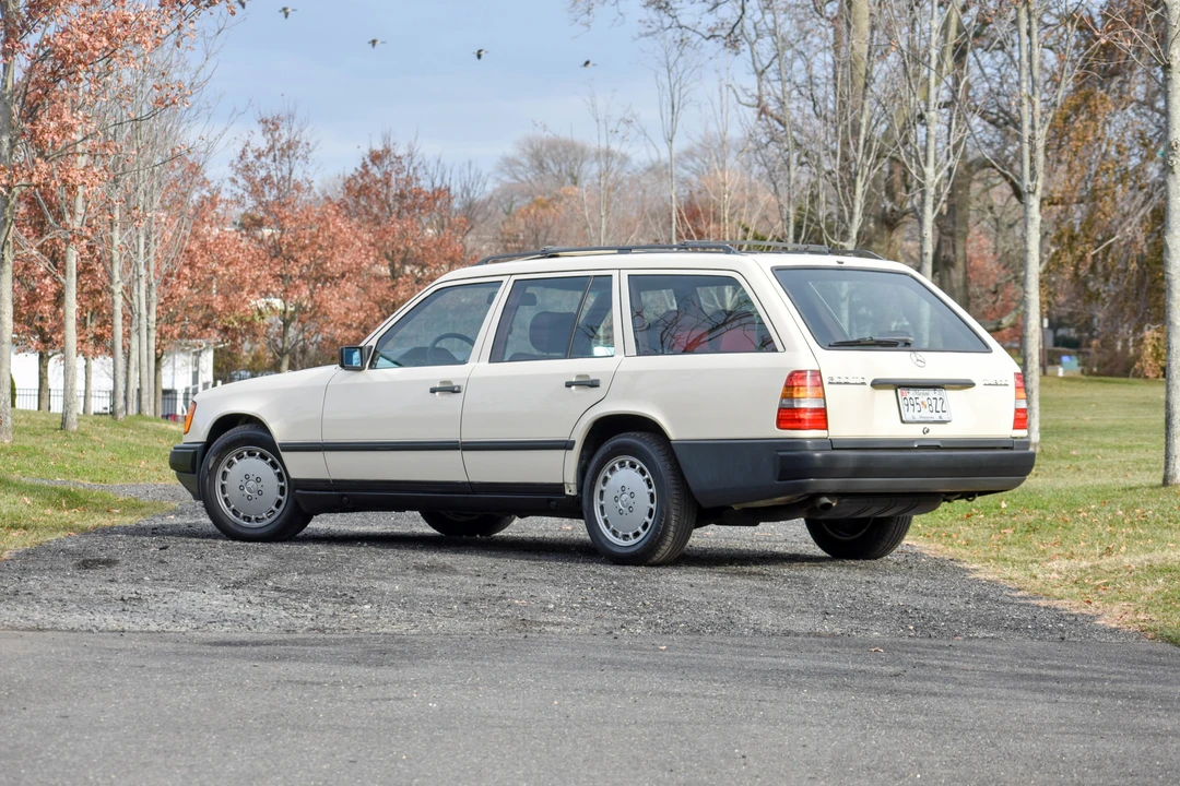 1987 Mercedes-Benz W124 E-Class - Image 14 of 31