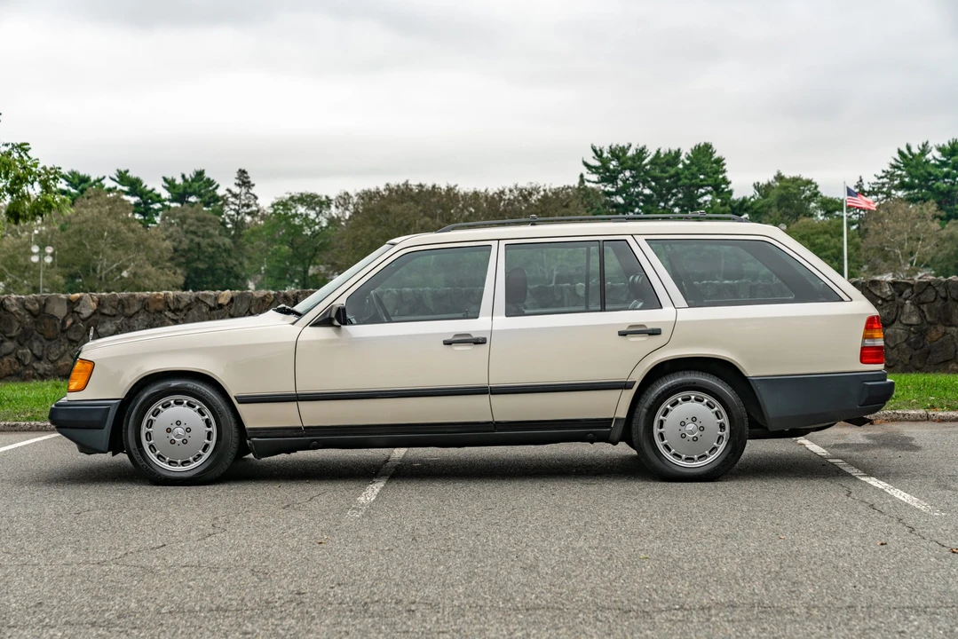 1987 Mercedes-Benz W124 E-Class - Image 3 of 31