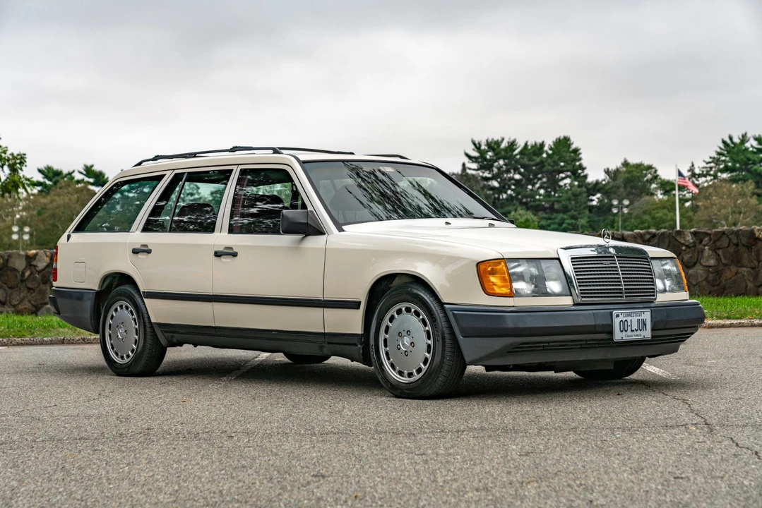 1987 Mercedes-Benz W124 E-Class - Image 9 of 31