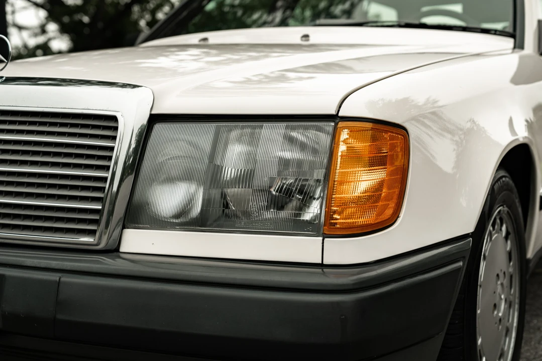 1987 Mercedes-Benz W124 E-Class - Image 14 of 31