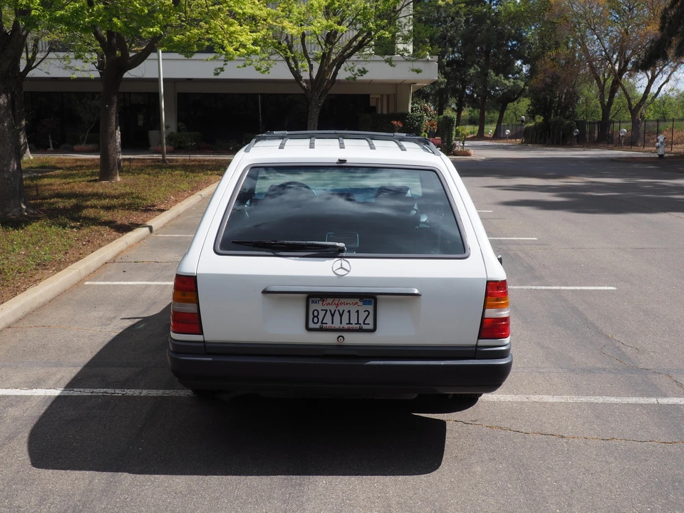 1987 Mercedes-Benz W124 E-Class - Image 20 of 31