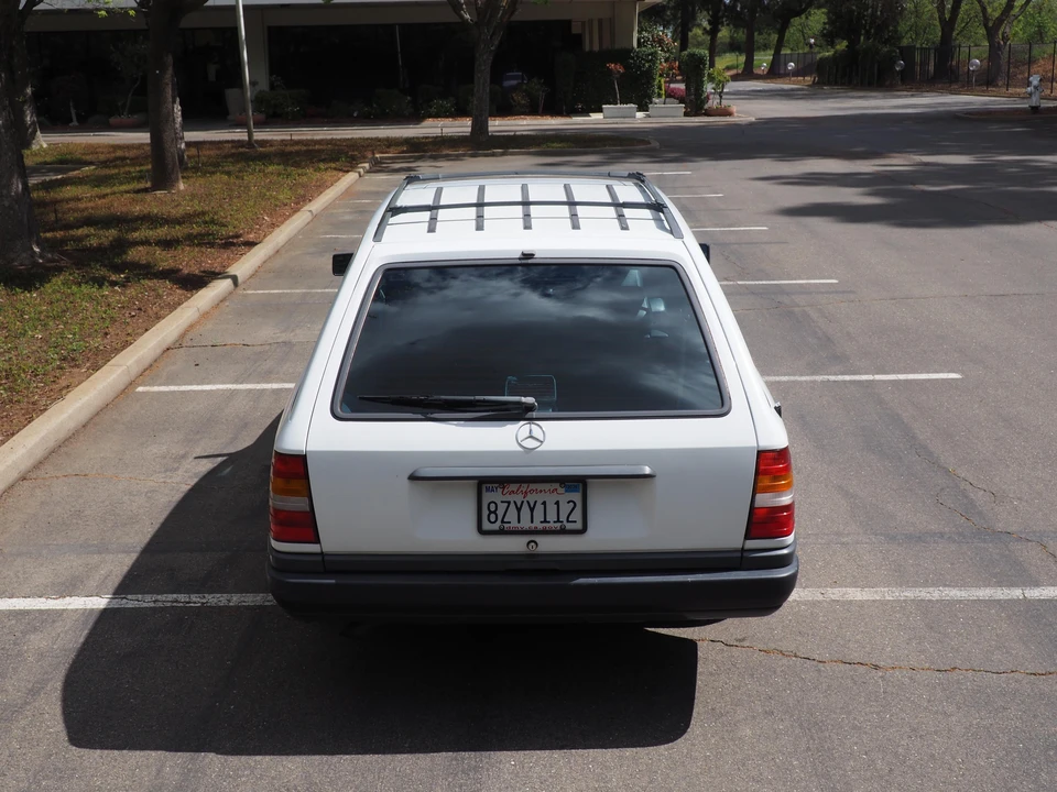 1987 Mercedes-Benz W124 E-Class - Image 21 of 31