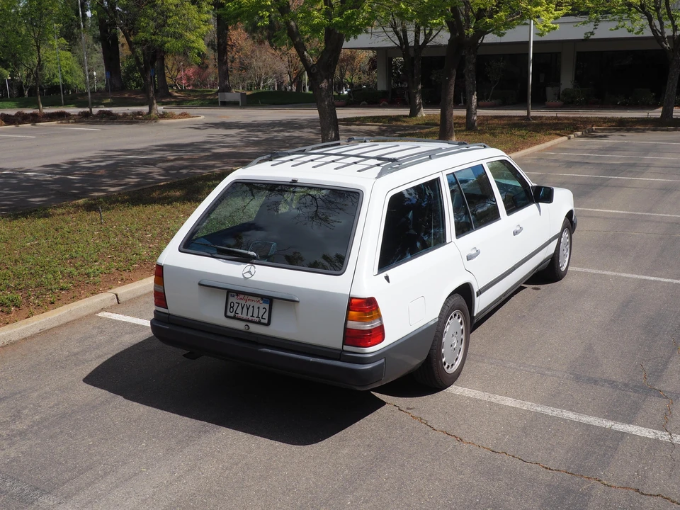 1987 Mercedes-Benz W124 E-Class - Image 22 of 31
