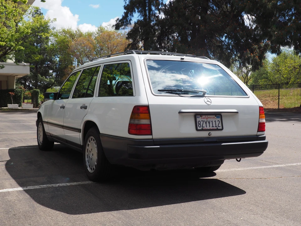 1987 Mercedes-Benz W124 E-Class - Image 19 of 31