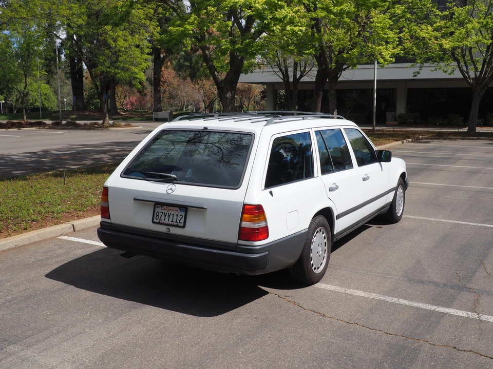 1987 Mercedes-Benz W124 E-Class - Image 23 of 31