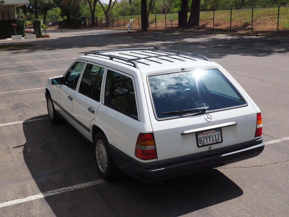 1987 Mercedes-Benz W124 E-Class - Image 18 of 31