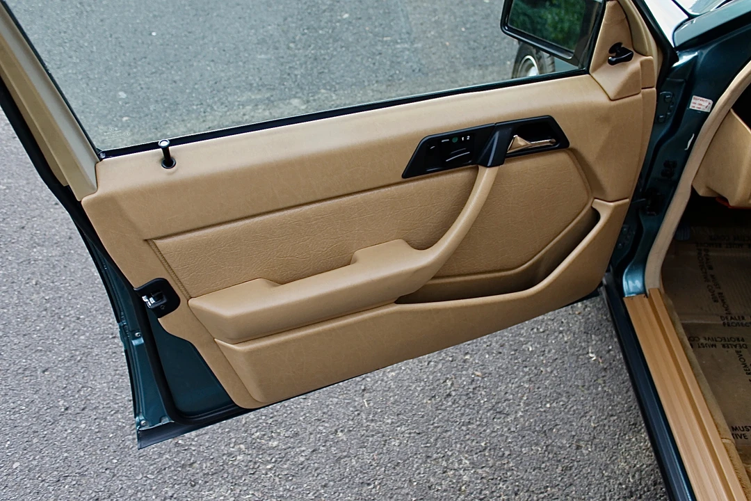 1987 Mercedes-Benz W124 E-Class - Image 27 of 31