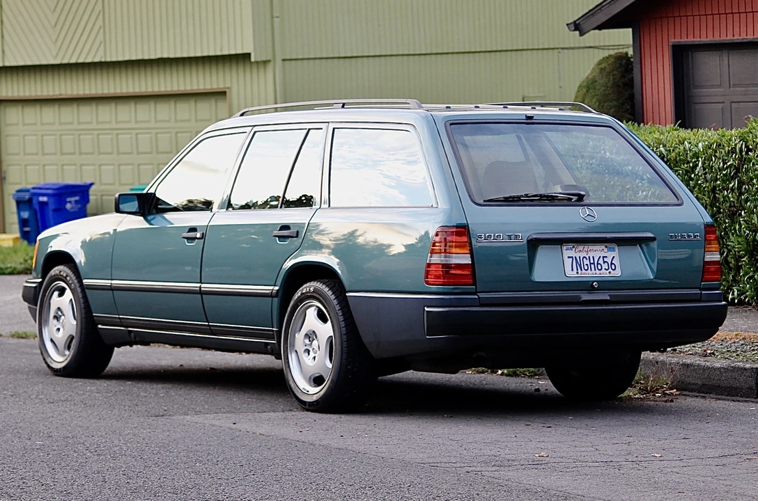 1987 Mercedes-Benz W124 E-Class - Image 17 of 31