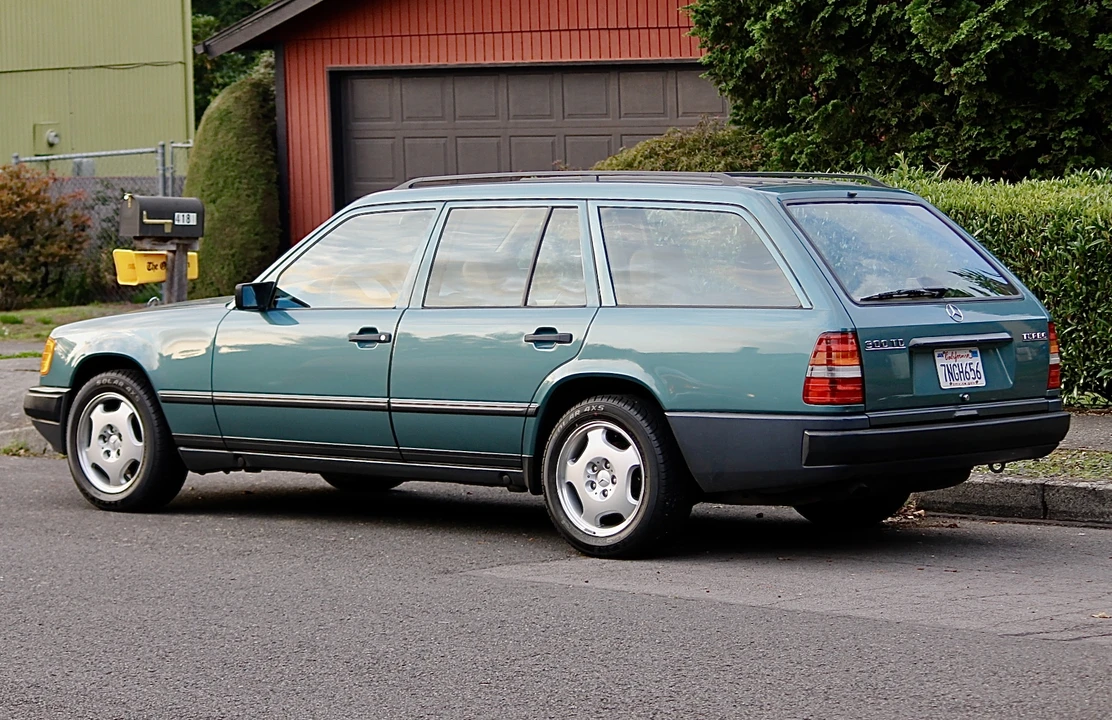 1987 Mercedes-Benz W124 E-Class - Image 16 of 31