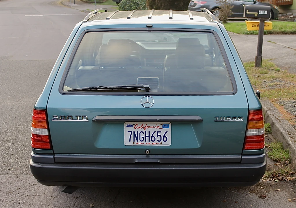 1987 Mercedes-Benz W124 E-Class - Image 8 of 31