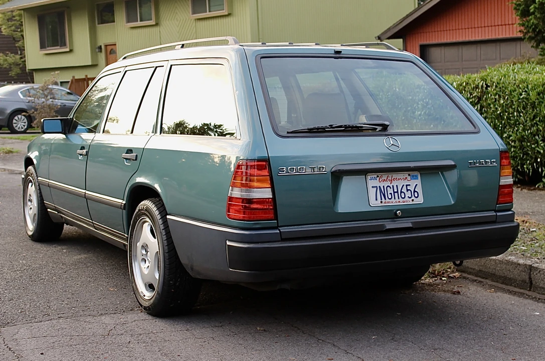 1987 Mercedes-Benz W124 E-Class - Image 7 of 31