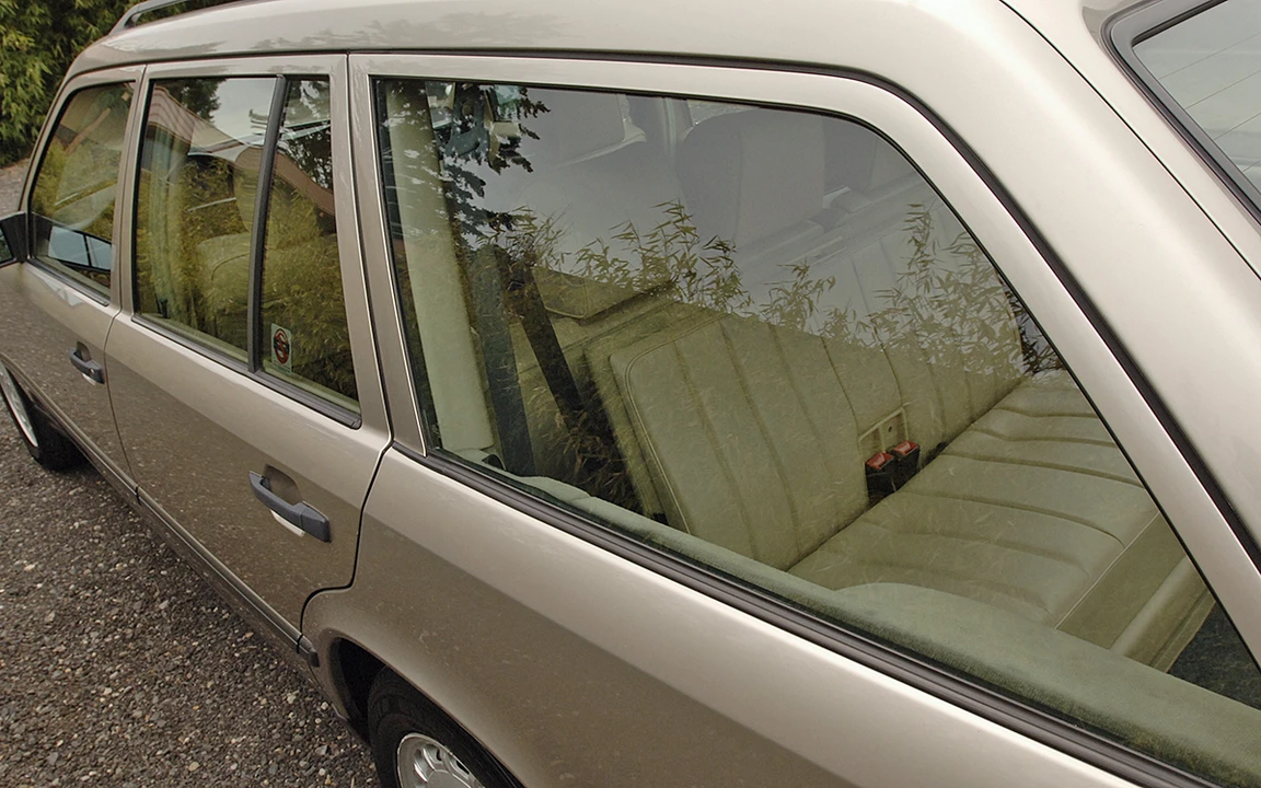 1987 Mercedes-Benz W124 E-Class - Image 23 of 31