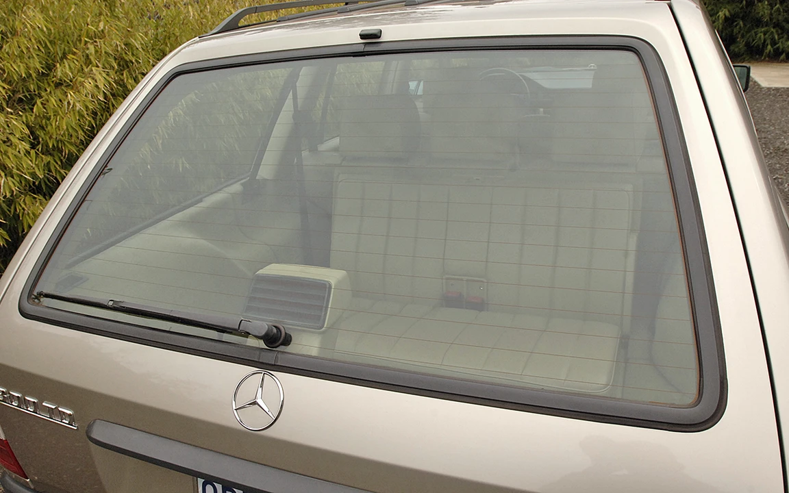 1987 Mercedes-Benz W124 E-Class - Image 13 of 31