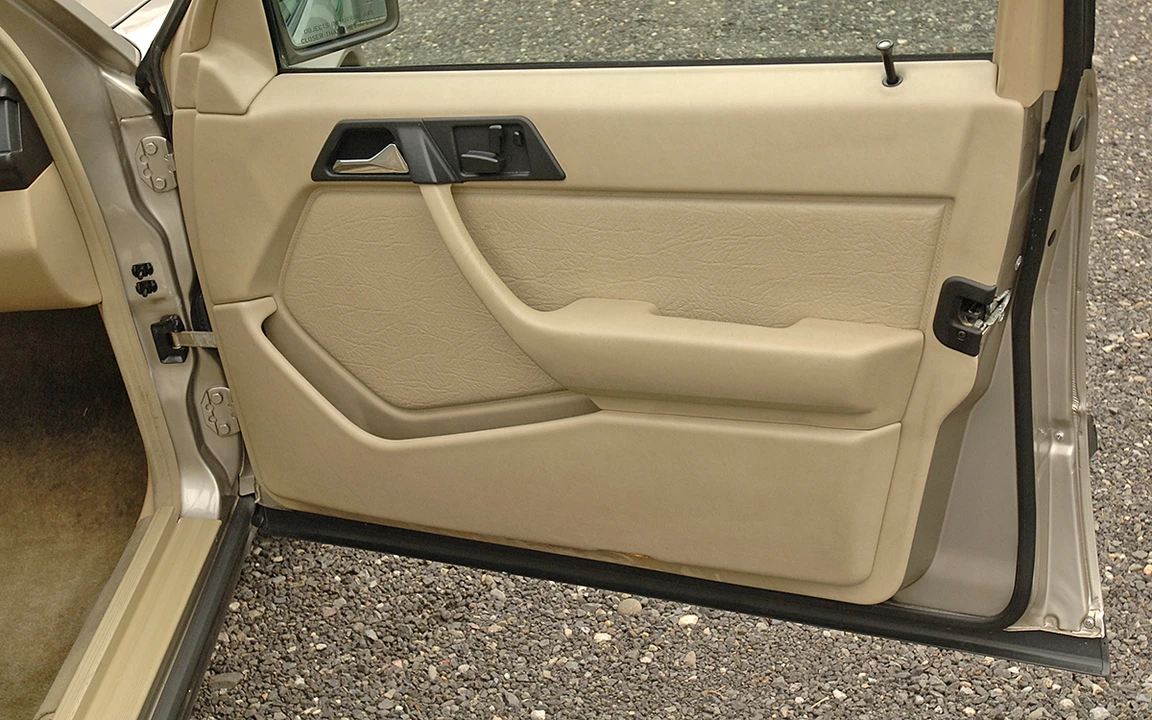 1987 Mercedes-Benz W124 E-Class - Image 31 of 31