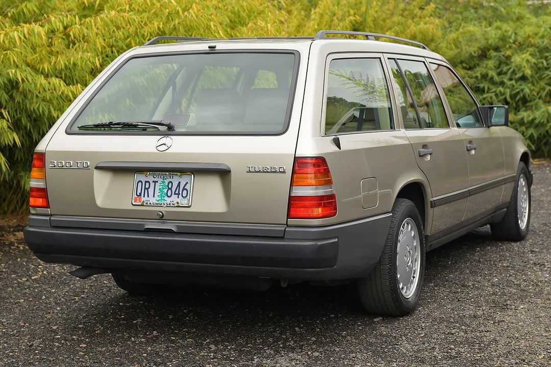 1987 Mercedes-Benz W124 E-Class - Image 29 of 31