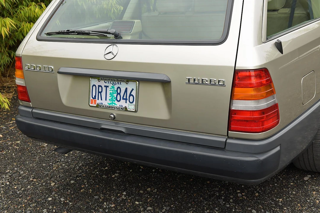 1987 Mercedes-Benz W124 E-Class - Image 31 of 31