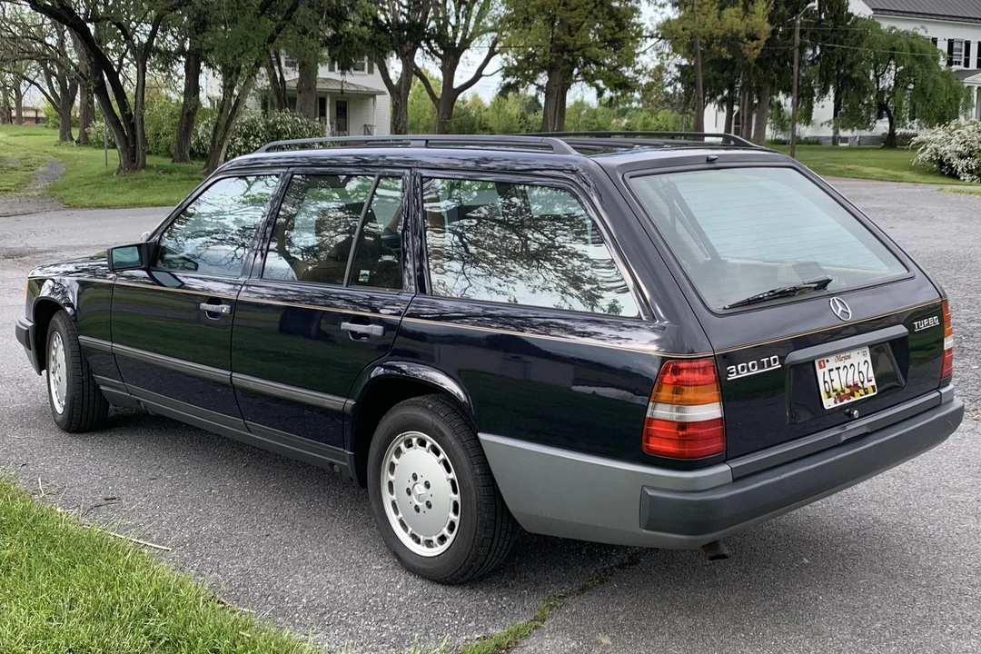 1987 Mercedes-Benz W124 E-Class - Image 4 of 31