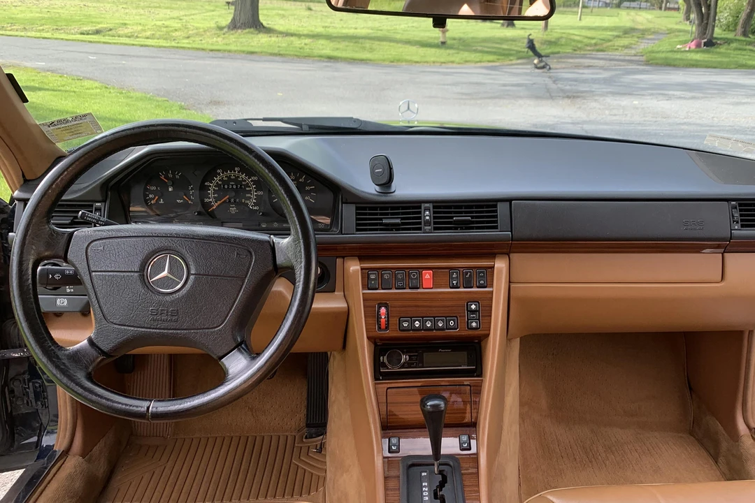 1987 Mercedes-Benz W124 E-Class - Image 26 of 31
