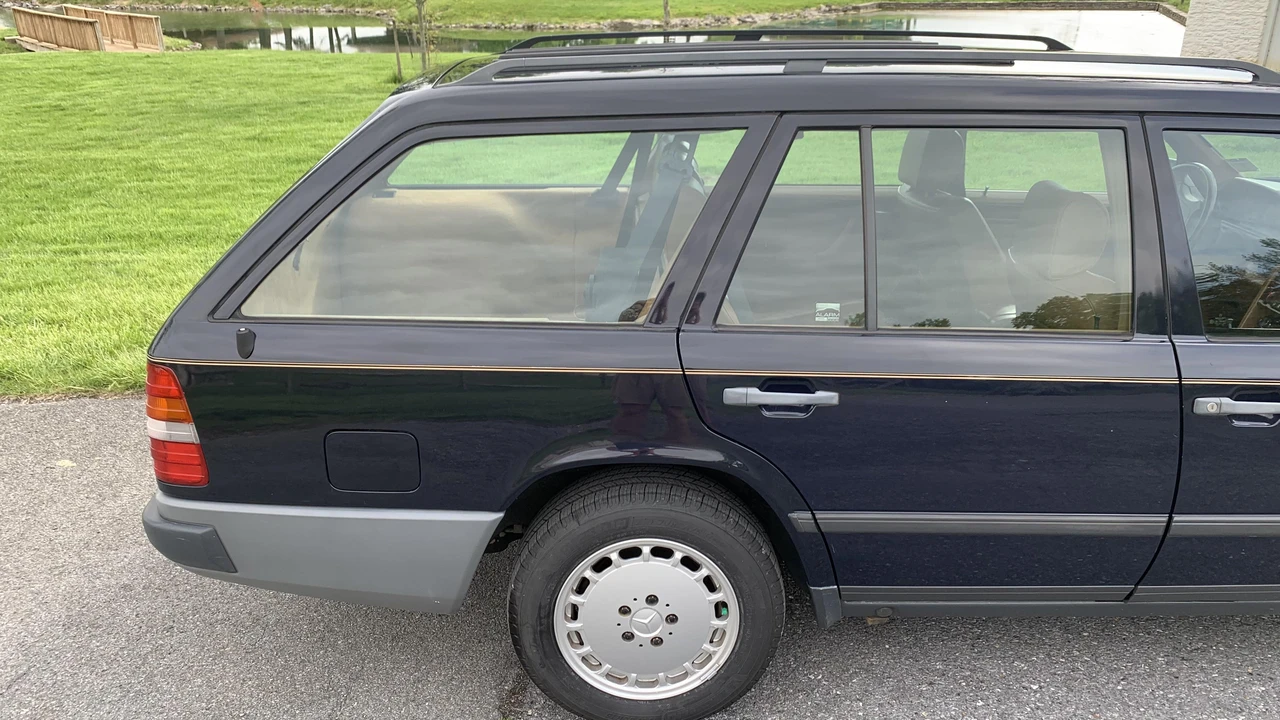 1987 Mercedes-Benz W124 E-Class - Image 16 of 31
