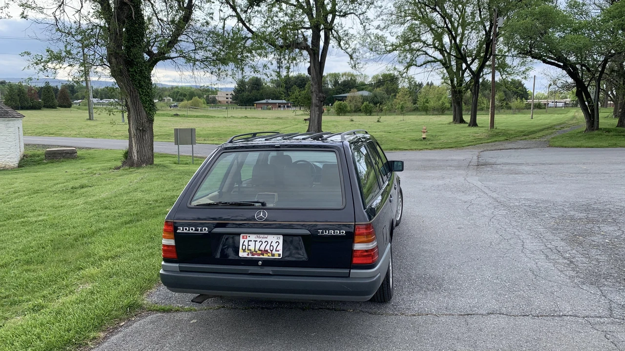 1987 Mercedes-Benz W124 E-Class - Image 10 of 31