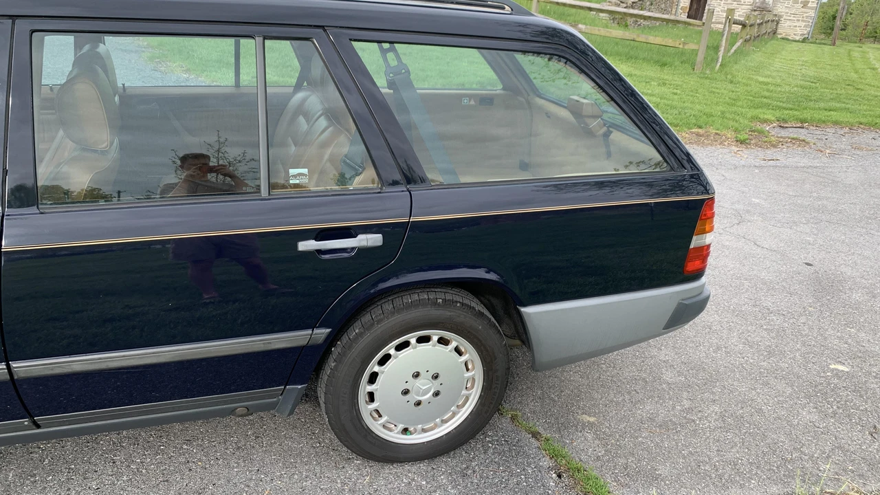 1987 Mercedes-Benz W124 E-Class - Image 15 of 31