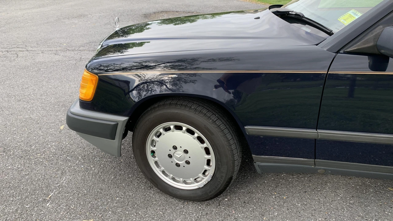1987 Mercedes-Benz W124 E-Class - Image 13 of 31