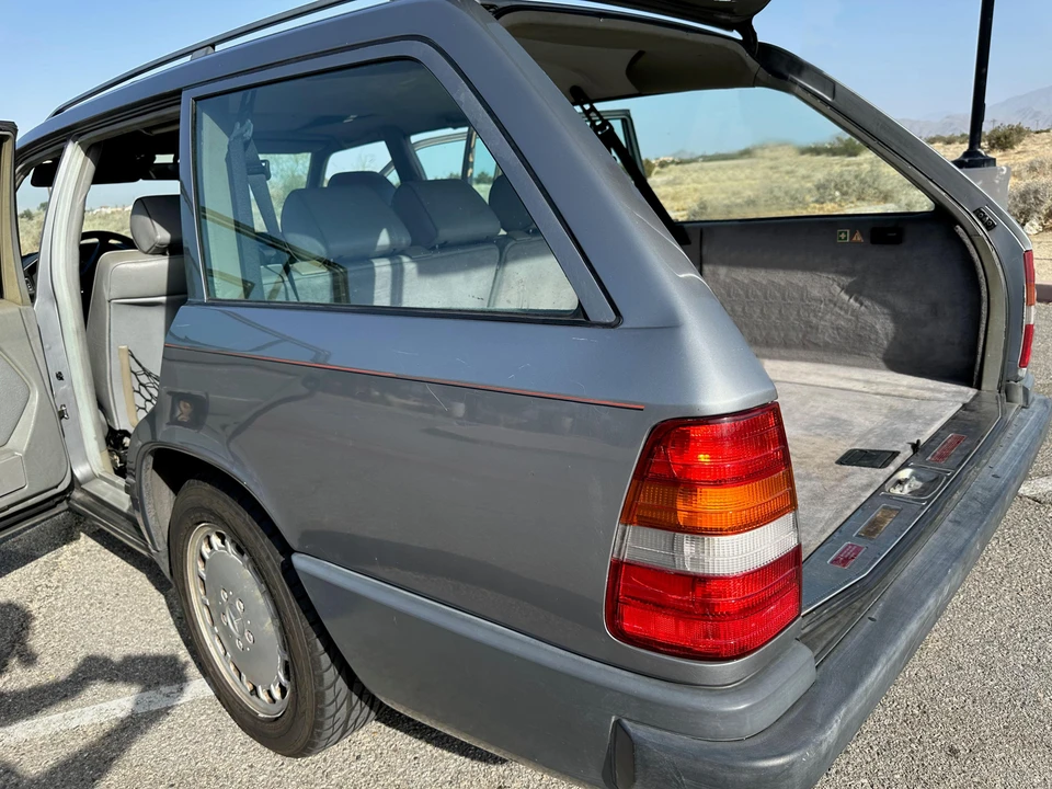 1987 Mercedes-Benz W124 E-Class - Image 17 of 31